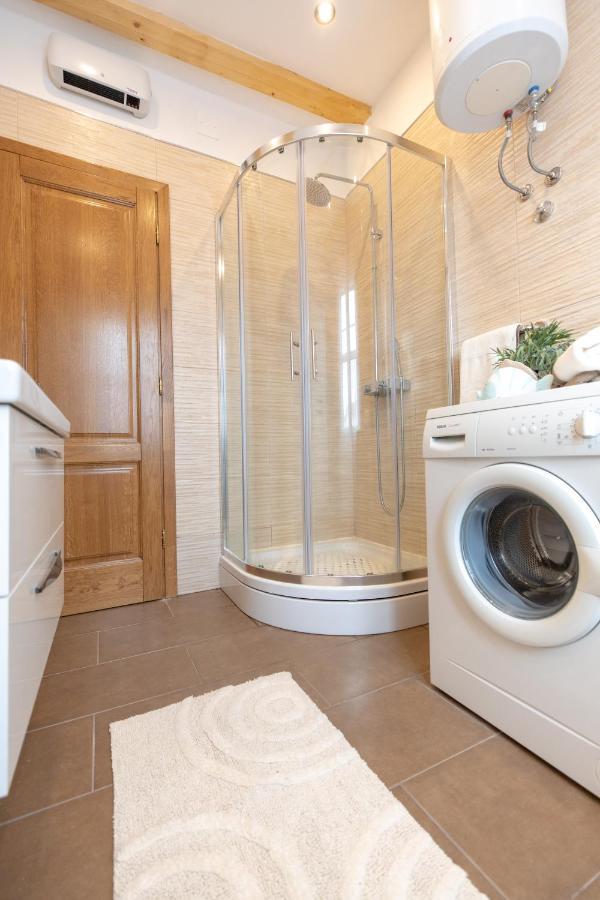 Trogir Beach Rooms & Apartments Exterior foto